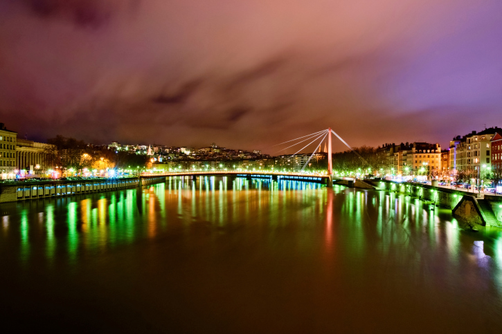 Orange déploie sa fibre optique dans 27 nouvelles villes autour de Lyon