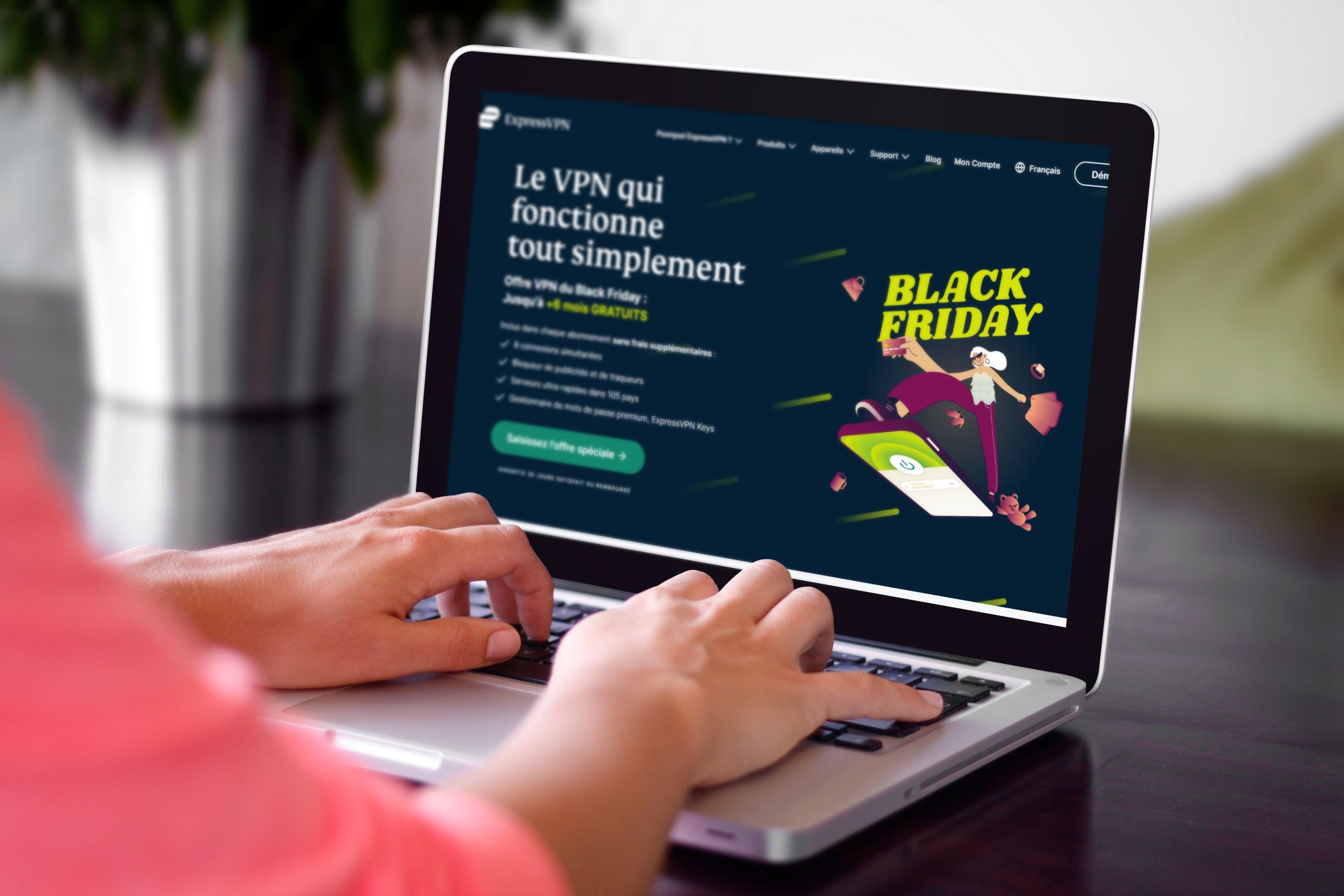 Pour le Black Friday, ExpressVPN est à -61% avec 6 mois offerts en bonus