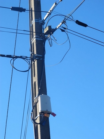 Point de branchement à la fibre optique en aérien